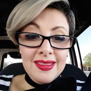 Meet your Posher, Yadira